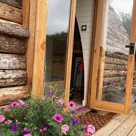 Delor - Bryntalch Glamping Pods Hotel Montgomery Luaran gambar
